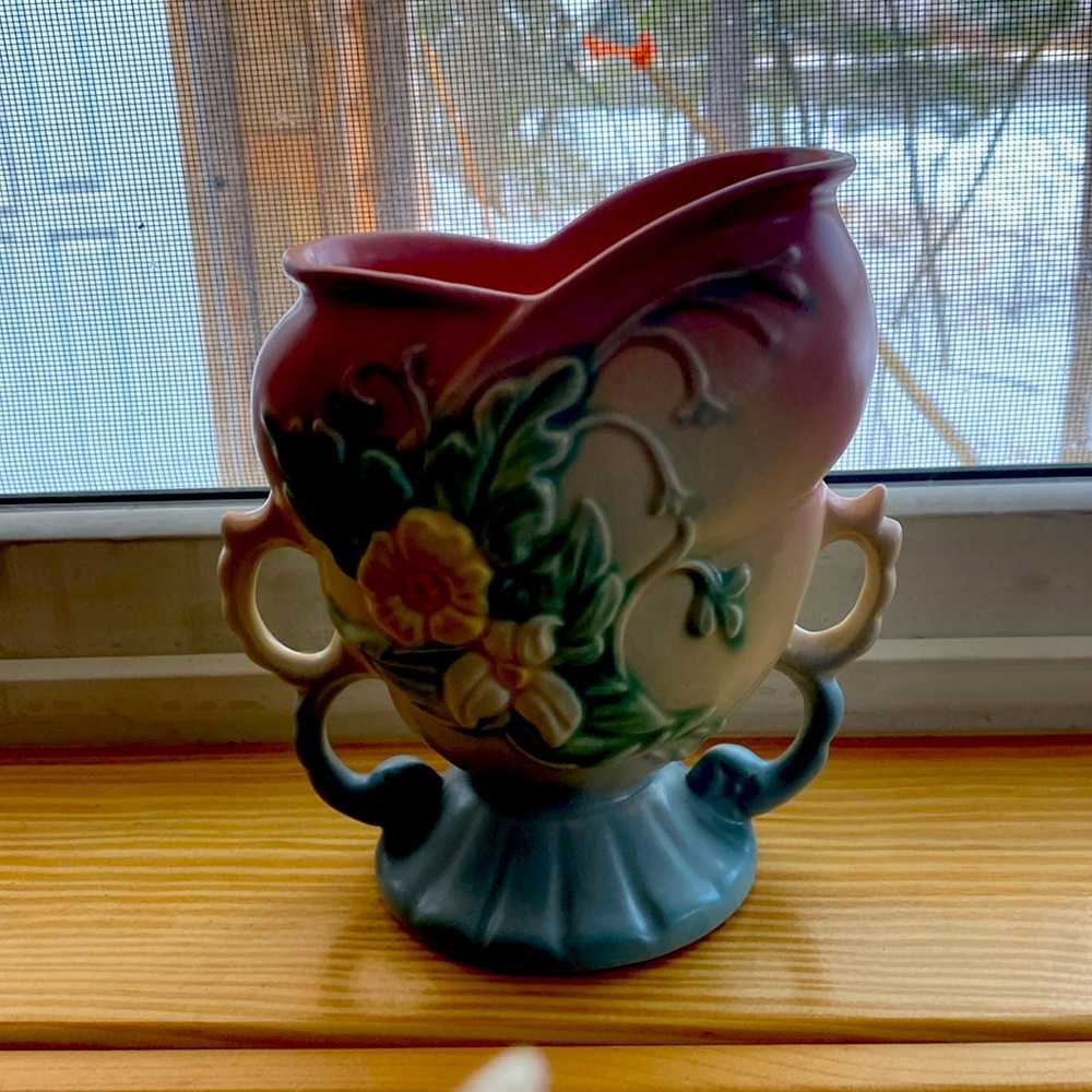 Vintage HULL pottery vase